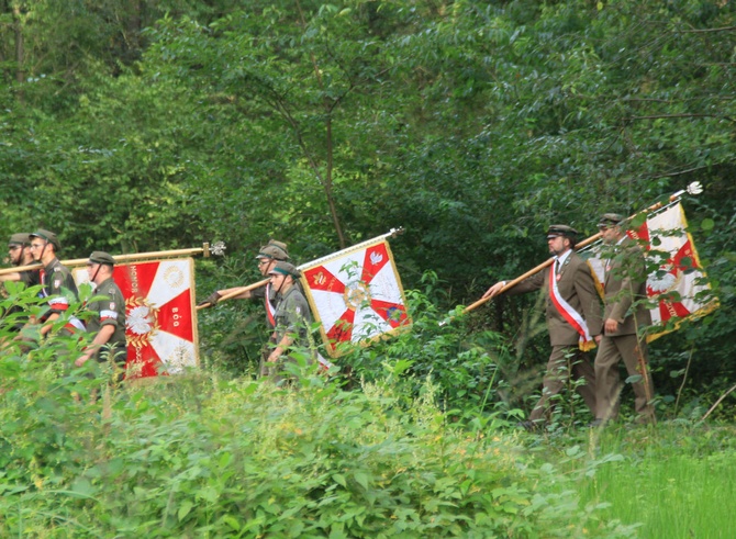 Ku czci żołnierzy "Bartka" w 70. rocznicę mordu