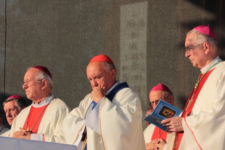 Peregrynacja ikony MB Częstochowskiej w parafii MB Pocieszenia w Żyrardowie