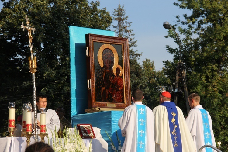 Peregrynacja ikony MB Częstochowskiej w parafii MB Pocieszenia w Żyrardowie