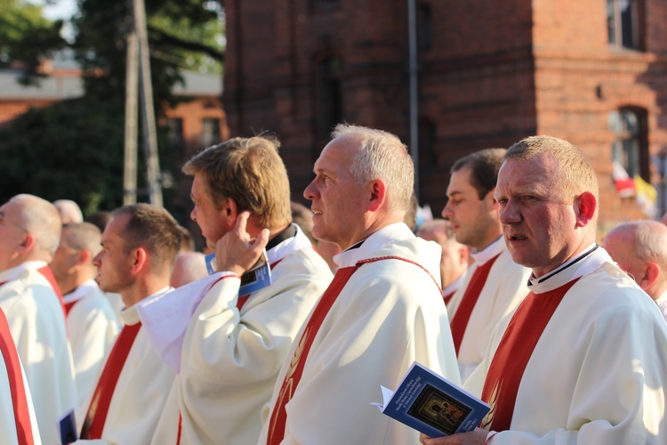 Peregrynacja ikony MB Częstochowskiej w parafii MB Pocieszenia w Żyrardowie