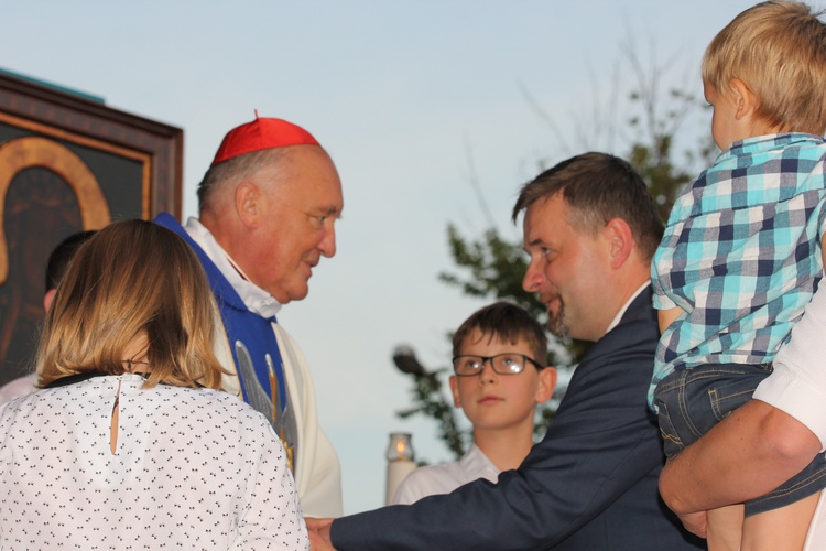 Peregrynacja ikony MB Częstochowskiej w parafii MB Pocieszenia w Żyrardowie