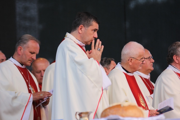 Peregrynacja ikony MB Częstochowskiej w parafii MB Pocieszenia w Żyrardowie