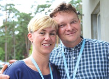 Monika i Krzysztof Herbut, pomysłodawcy i współorganizatorzy Mszy św. dla samotnych, poszukujących z Bożą pomocą przyszłego współmałżonka, które odbywają się w Zielonej Górze.