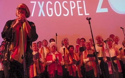 Dzięki Lei powstało aż 10 chórów gospel. Pierwszym był Kraków Gospel Choir. Ostatnio Lea dużo pracuje z seniorami. 