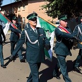 Jak co roku licznie z całego kraju do Szymankowa przyjechały poczty sztandarowe kolejarzy, celników, związków zawodowych i wielu innych.