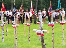 Koło Starego Grodkowa oddano hołd bohaterom NSZ.