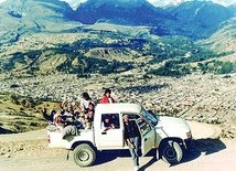 To zdjęcie błogosławionych pokazuje, w jakich warunkach pracują misjonarze w Peru.