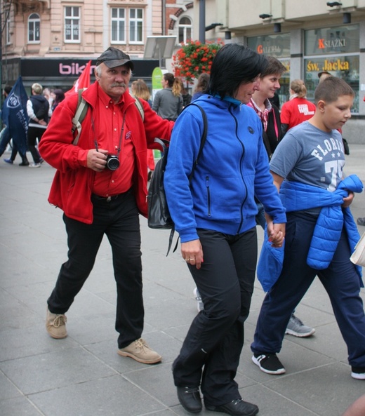 Studniówka Szlachetnej Paczki (cz. I - polonez)