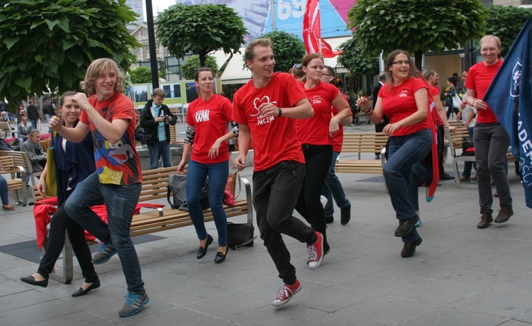 Studniówka Szlachetnej Paczki (cz. I - polonez)