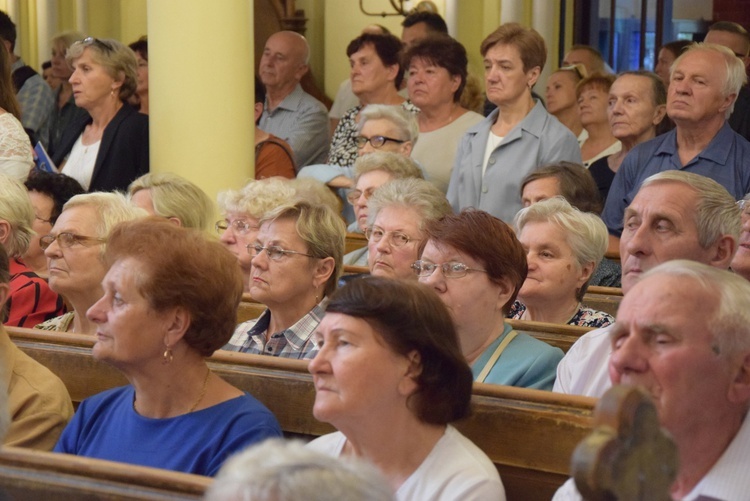 Powitanie ikony MB Częstochowskiej w parafii Wniebowstąpienia Pańskiego w Żyrardowie