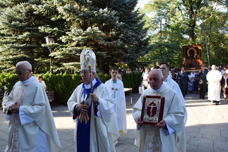 Powitanie ikony MB Częstochowskiej w parafii Wniebowstąpienia Pańskiego w Żyrardowie