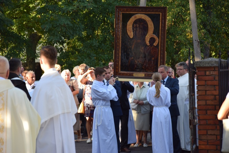 Powitanie ikony MB Częstochowskiej w parafii Wniebowstąpienia Pańskiego w Żyrardowie