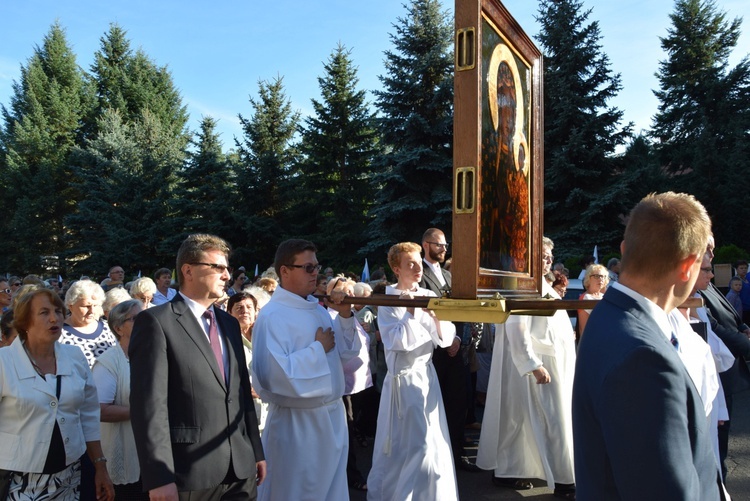 Powitanie ikony MB Częstochowskiej w parafii Wniebowstąpienia Pańskiego w Żyrardowie