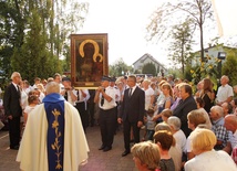 Tłum wiernych witał obraz Matki Bożej Częstchwoskiej w Jaktorowie