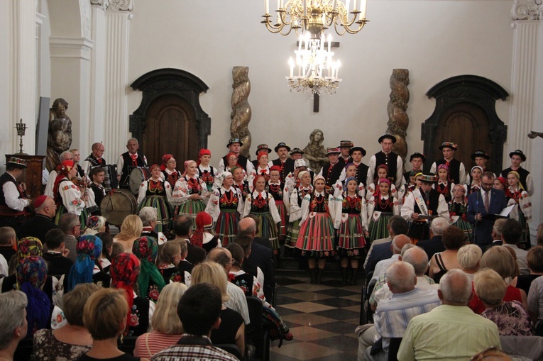 Odsłonięcie "Gwiozd Łowickich"