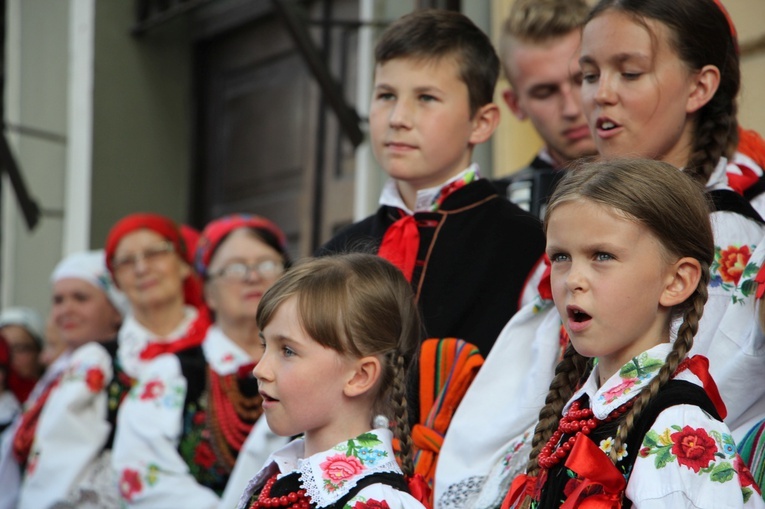 Odsłonięcie "Gwiozd Łowickich"