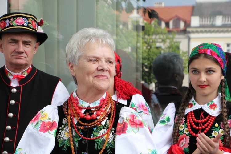 Odsłonięcie "Gwiozd Łowickich"