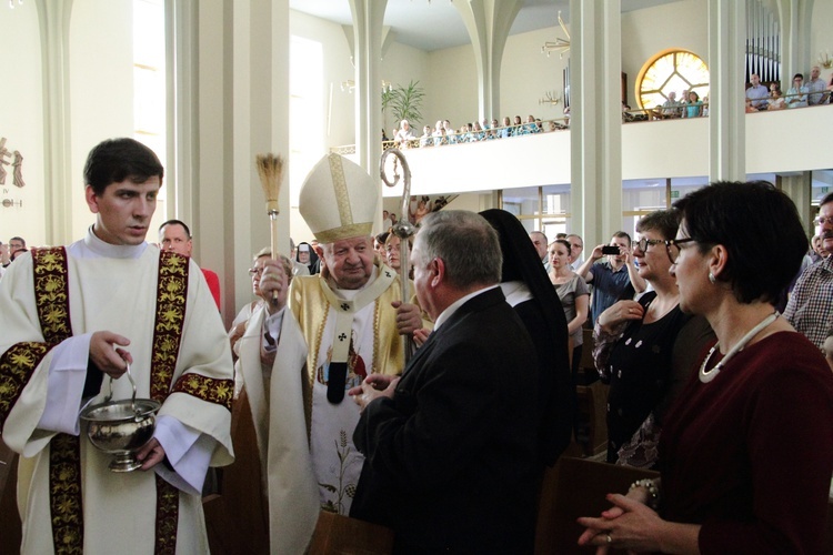 Konsekracja kościoła Chrystusa Króla na os. Gotyk w Krakowie