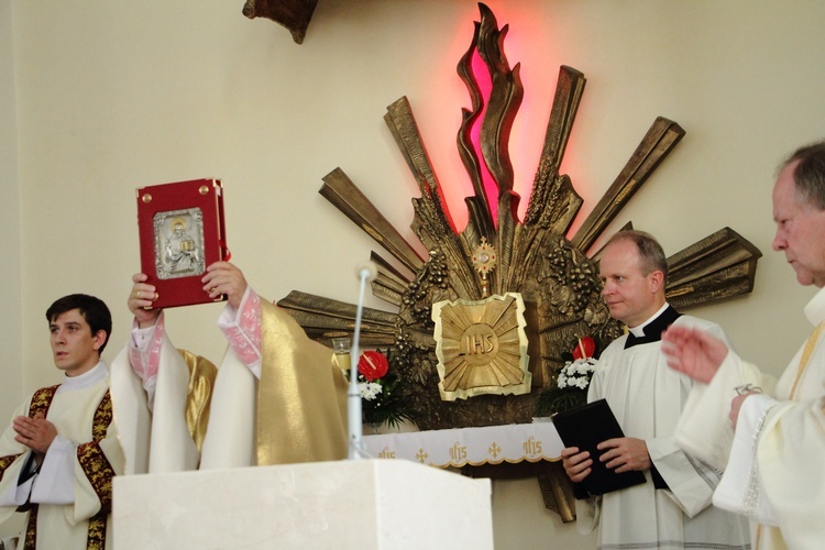 Konsekracja kościoła Chrystusa Króla na os. Gotyk w Krakowie