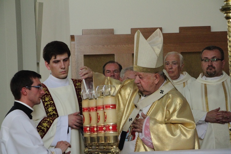 Konsekracja kościoła Chrystusa Króla na os. Gotyk w Krakowie