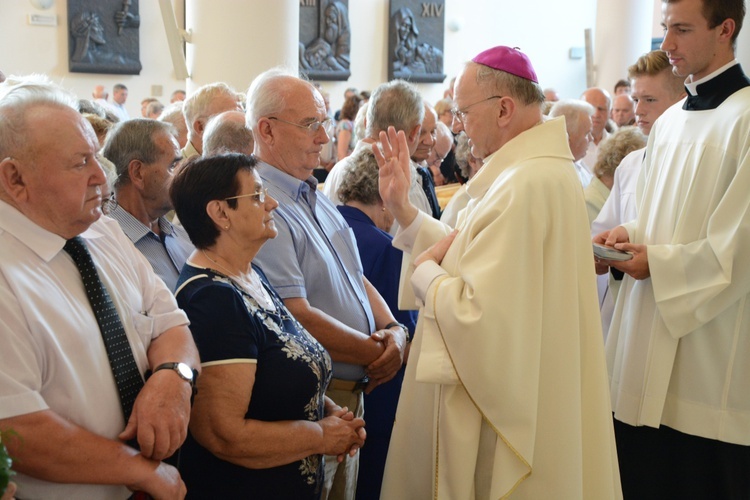 Dziękczynienie złotych jubilatów małżeńskich