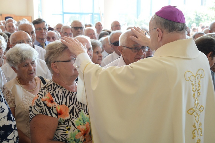 Dziękczynienie złotych jubilatów małżeńskich