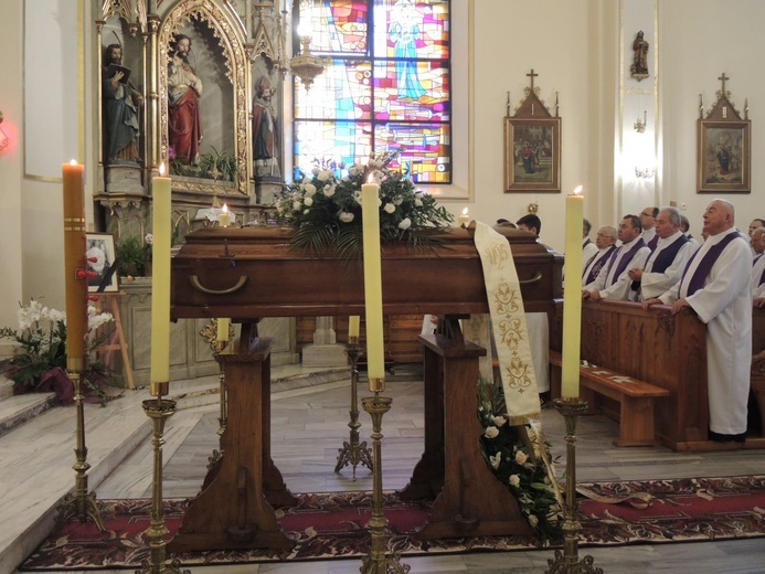 Ostatnie pożegnanie ks. Józefa Strączka w Porąbce - 11 września 2016 r.