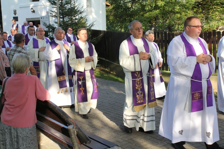 Ostatnie pożegnanie ks. Józefa Strączka w Porąbce - 11 września 2016 r.