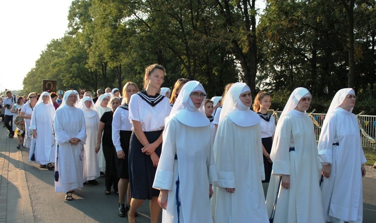 Powitanie ikony MB Częstochowskiej w Szymanowie