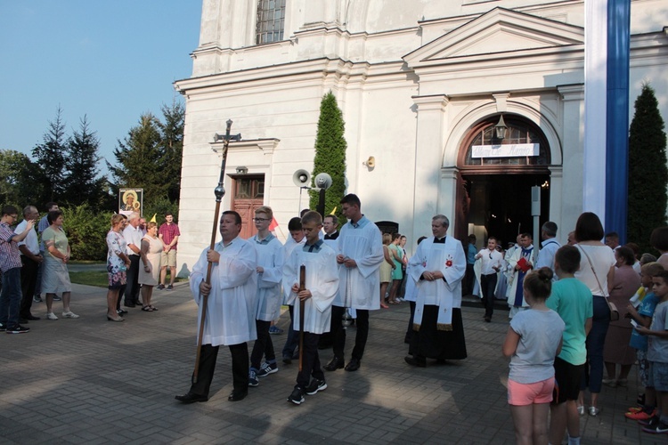 Powitanie ikony MB Częstochowskiej w Szymanowie