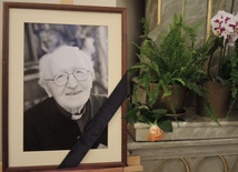 Ks. Józef Strączek odszedł do Pana w 102 roku życia