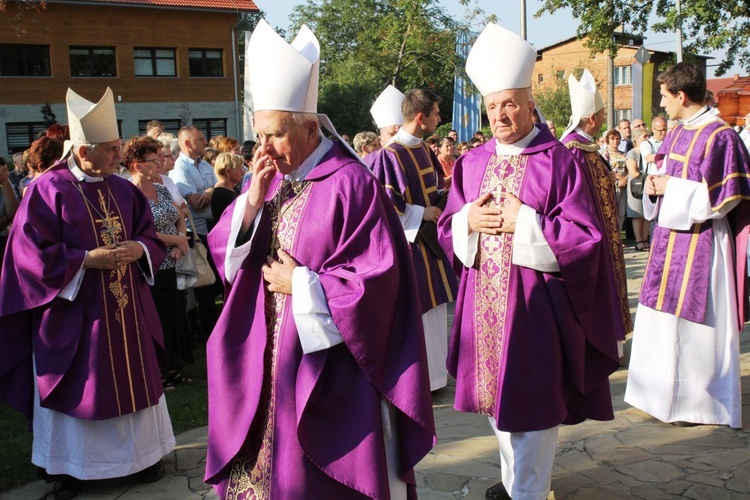 Pogrzeb ks. Józefa Strączka w Porąbce - 12 września 2016 r.