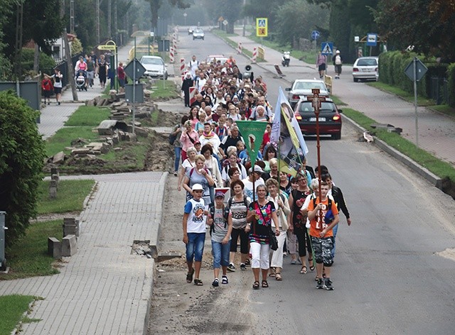 Pomysłodawcami i organizatorami pieszej pielgrzymki są ojcowie franciszkanie z parafii Trójcy Świętej w Kwidzynie. 