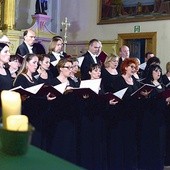 W zabytkowym kościele zaśpiewał Chór Filharmonii Narodowej.