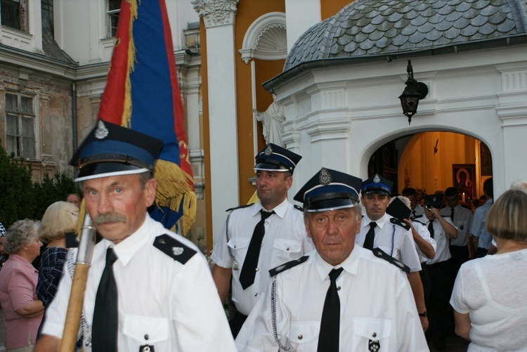 Powitanie ikony MB Częstochowskiej w Guzowie