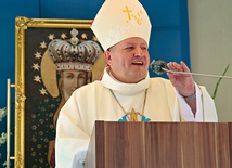 Homilię wygłosił  w Pszowie bp Adam Wodarczyk.