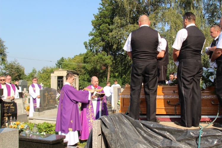 Pogrzeb śp. ks. Tomasza Dzidy w Czechowicach-Dziedzicach