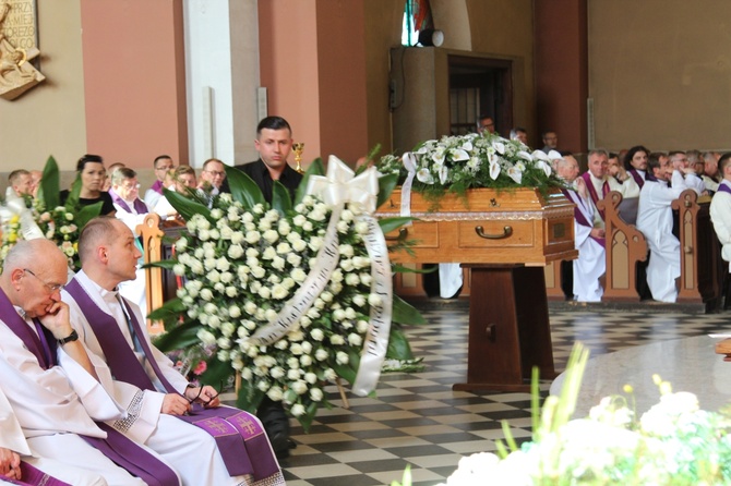 Pogrzeb śp. ks. Tomasza Dzidy w Czechowicach-Dziedzicach