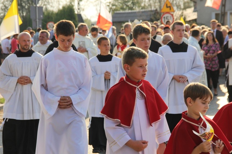 Powitanie ikony MB Częstochowskiej w Miedniewicach