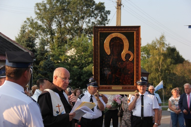 Powitanie ikony MB Częstochowskiej w Miedniewicach