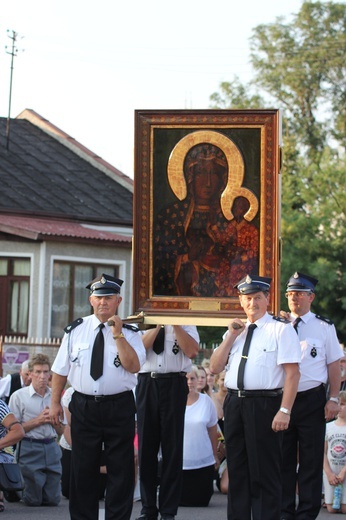 Powitanie ikony MB Częstochowskiej w Miedniewicach