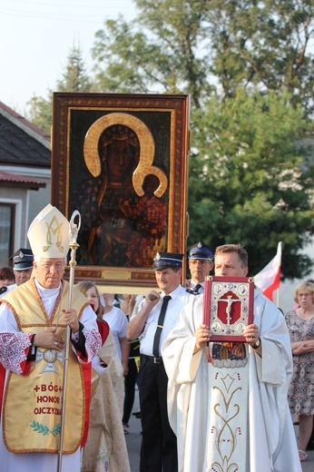 Powitanie ikony MB Częstochowskiej w Miedniewicach