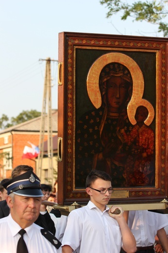 Powitanie ikony MB Częstochowskiej w Miedniewicach