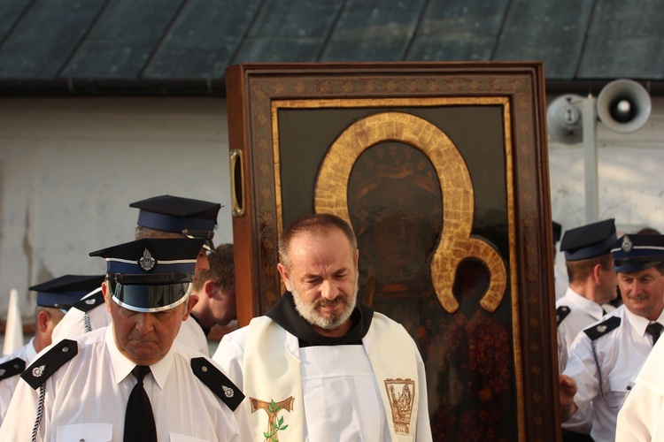 Powitanie ikony MB Częstochowskiej w Miedniewicach