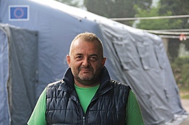 Stefano w obozie dla poszkodowanych w Grisciano.