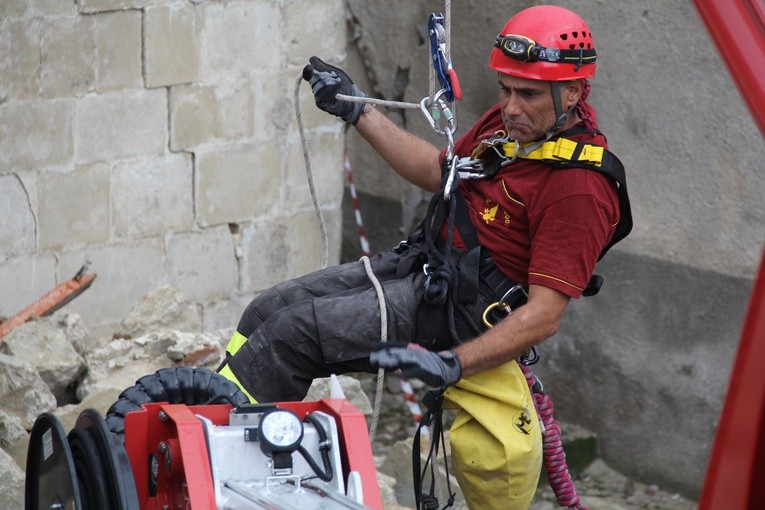 Zniszczone kościoły Accumoli