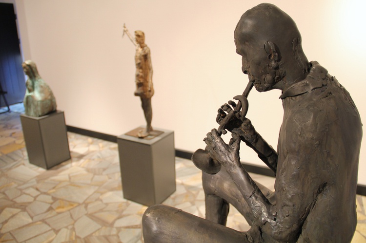 Wystawa rzeźb Stanisława Cukra