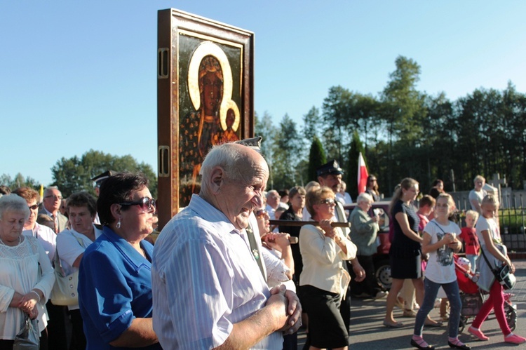 Powitanie ikony MB Częstochowskiej w Radziwiłłowie