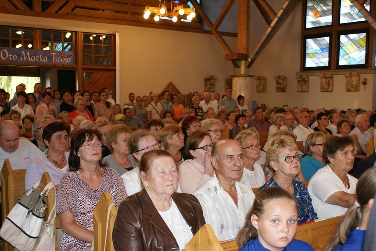 Powitanie ikony MB Częstochowskiej w Puszczy Mariańskiej