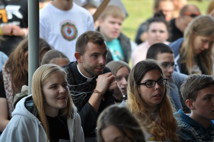 Czuwanie Młodych w Skrzatuszu, cz. II